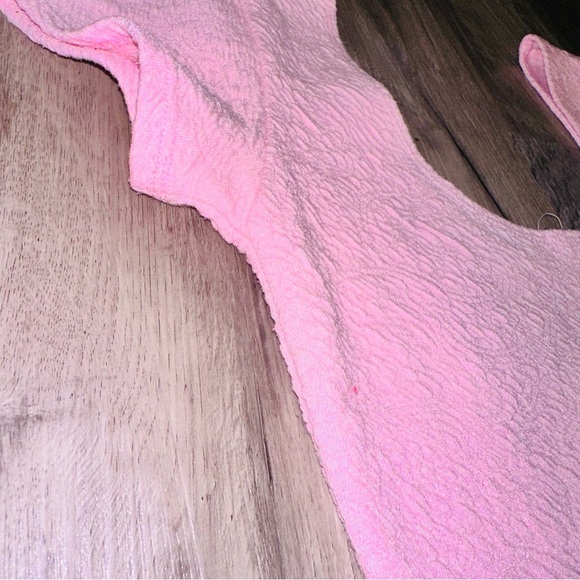 Baby pink scoop neckline top - Picture 9 of 11